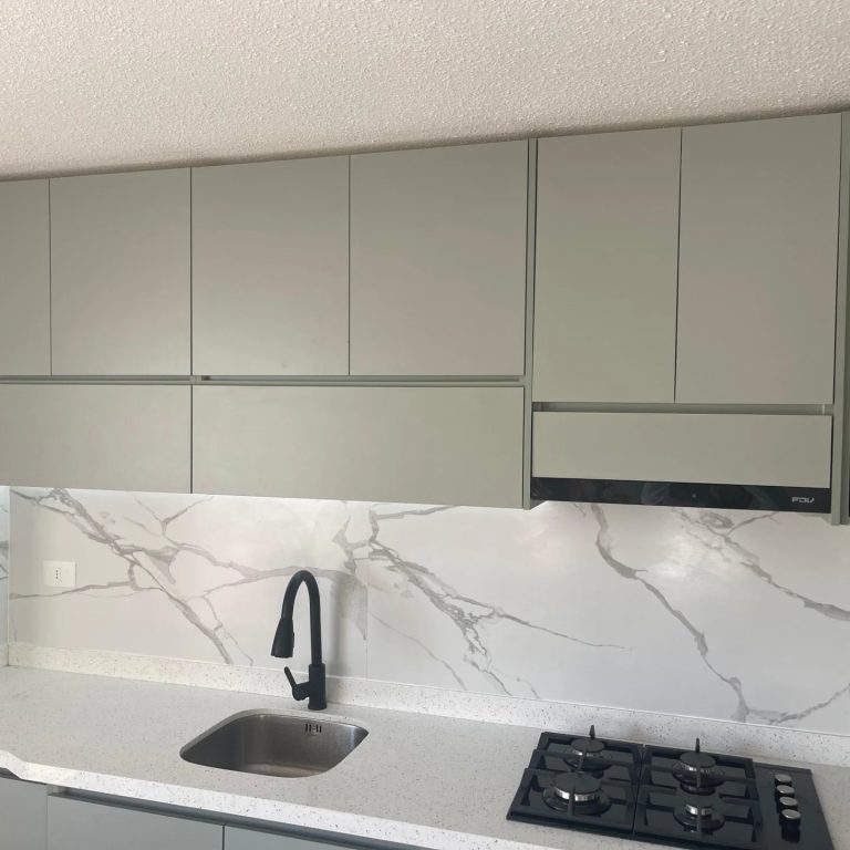 Cocina Verde Glacial con sistema gola, La Serena