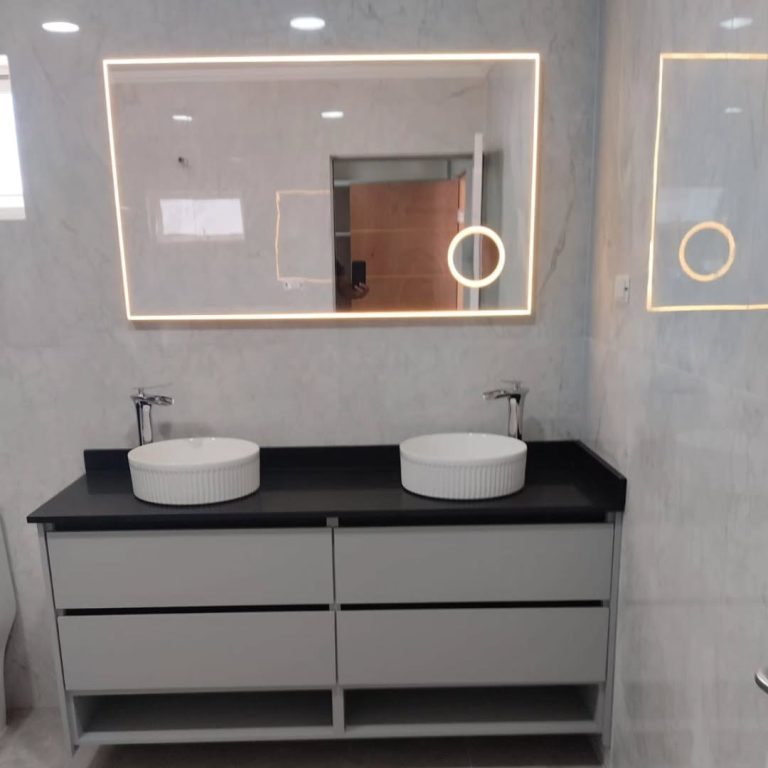 Doble lavamanos con LED