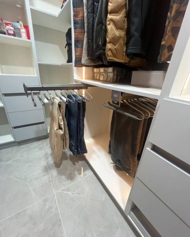 Pantalonero extraíble — Moblix, muebles a medida